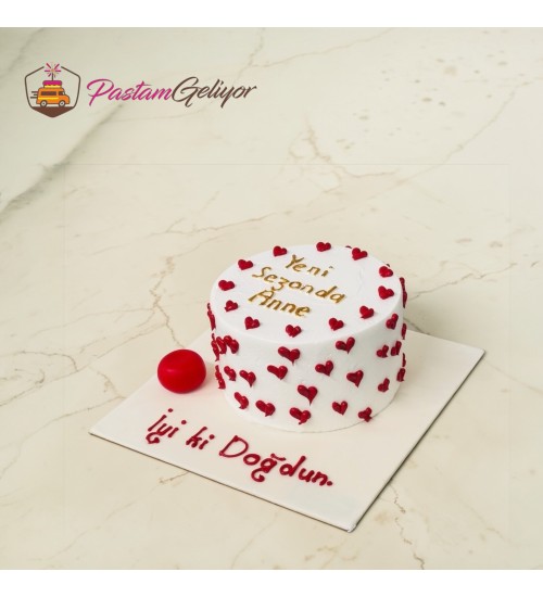 Yeni Sezonda Anne Pastası Kalp Detaylı